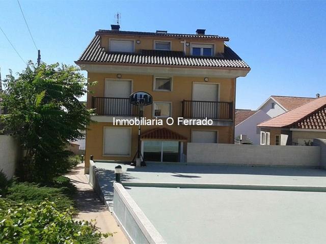 ÁTICO CON TERRAZA Y VISTAS AL MAR - Ribeira