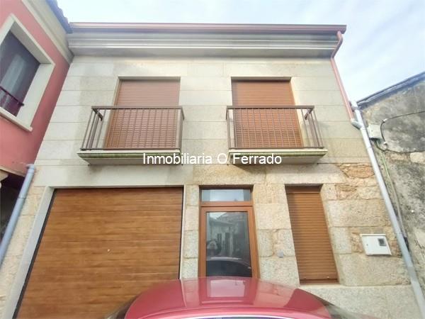 CASA A ESTRENAR - Ribeira