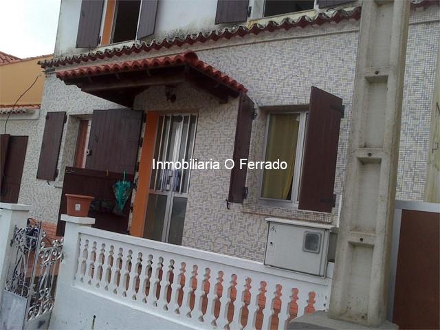 Casa con Terreno, Ribeira