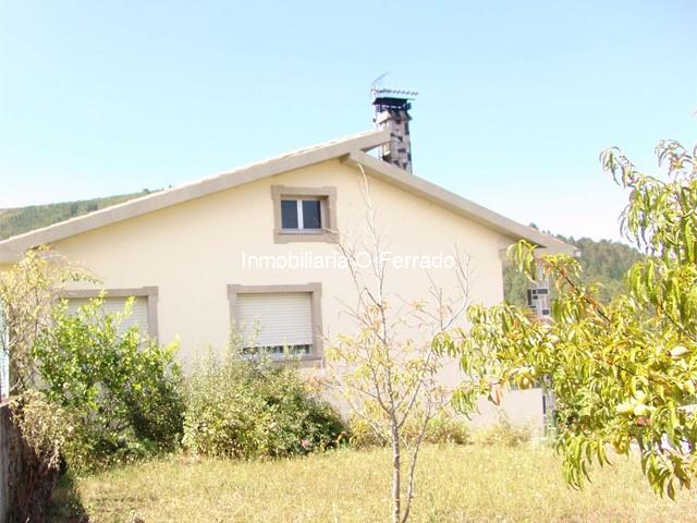 Casa con Terreno y  Vistas - Porto do Son