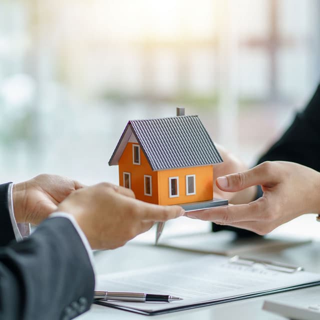 Servicios inmobiliarios en Ribeira