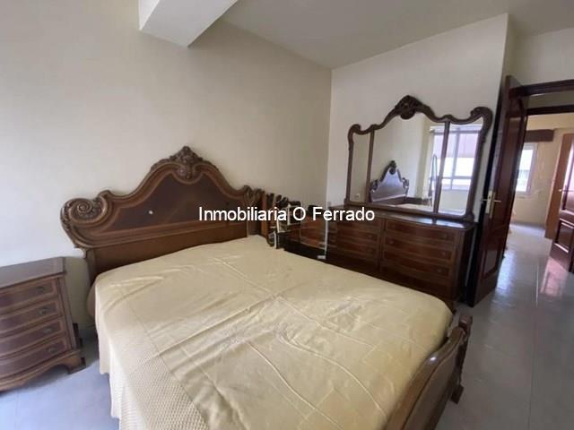 SE VENDE PISO EN RIBEIRA 